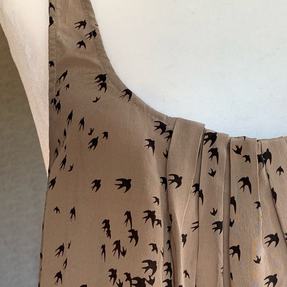 💫✨Dark Taupe Tank with Bird Print✨💫 - Picture 4 of 4